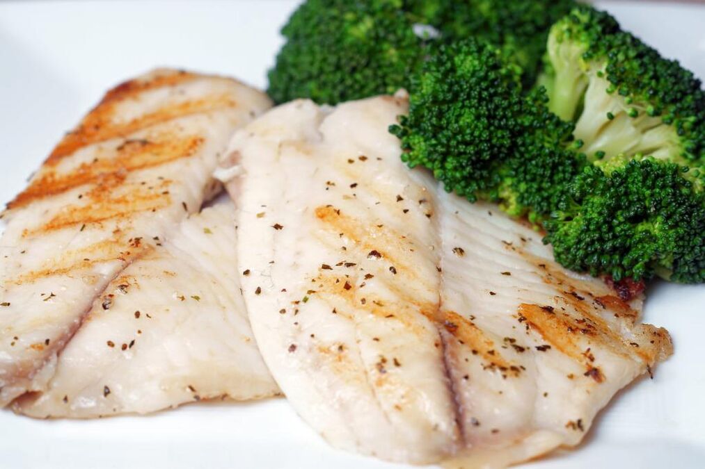 Cepta vai vārīta zivs ir sātīgs ēdiens Osama Hamdiy diētas ēdienkartē